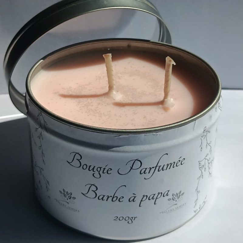 Bougie barbe à papa-Bougie parfumée-Parfum sucré-Ambiance festive-Cadeau gourmand-Fait main-Déco intérieure-Événements et fêtes-Détente et bien-être